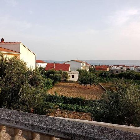 Obiteljski Stan Kastel Luksic Apartment Kastela Exterior photo