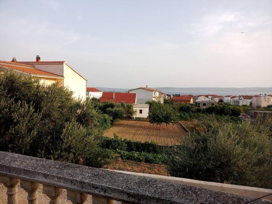 Obiteljski Stan Kastel Luksic Apartment Kastela Exterior photo